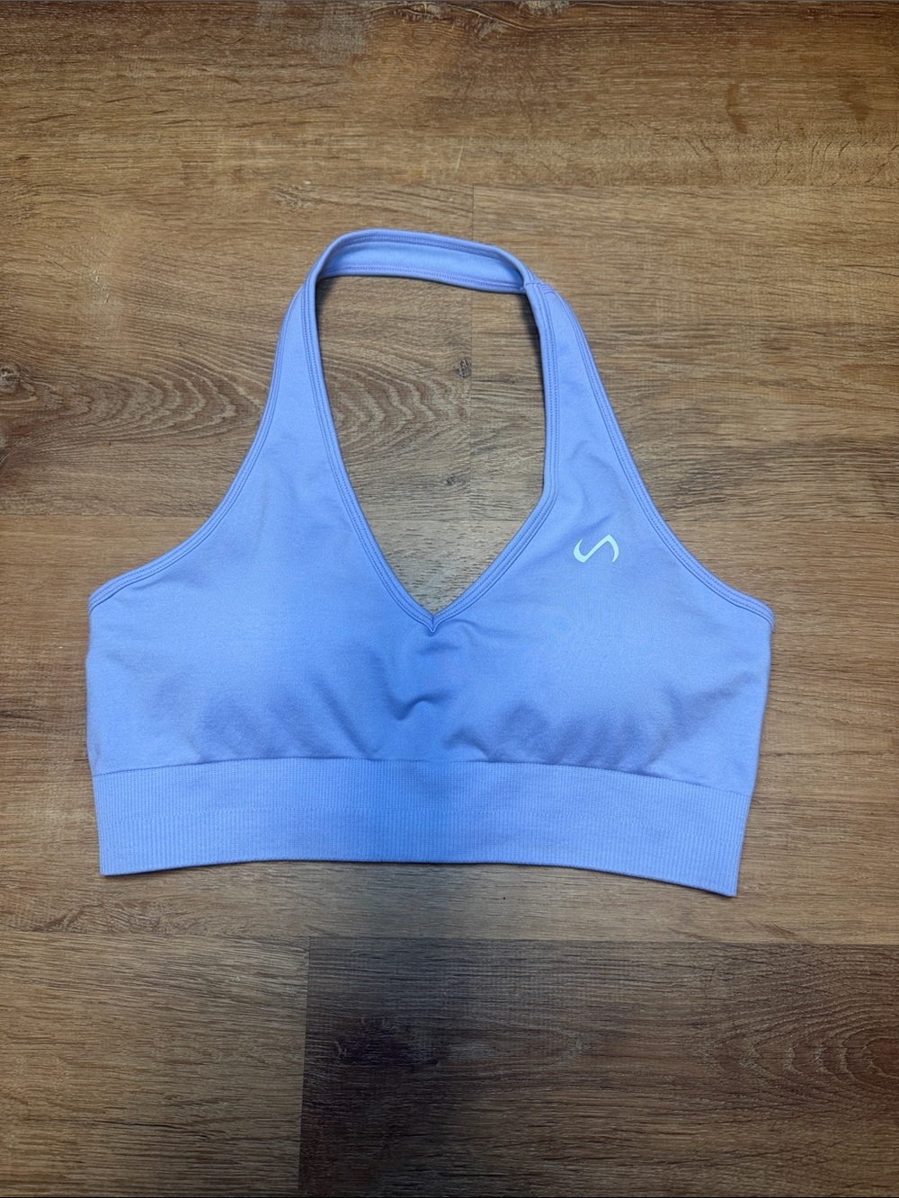 Seamless V-Neck Sports Bra in Lavender M